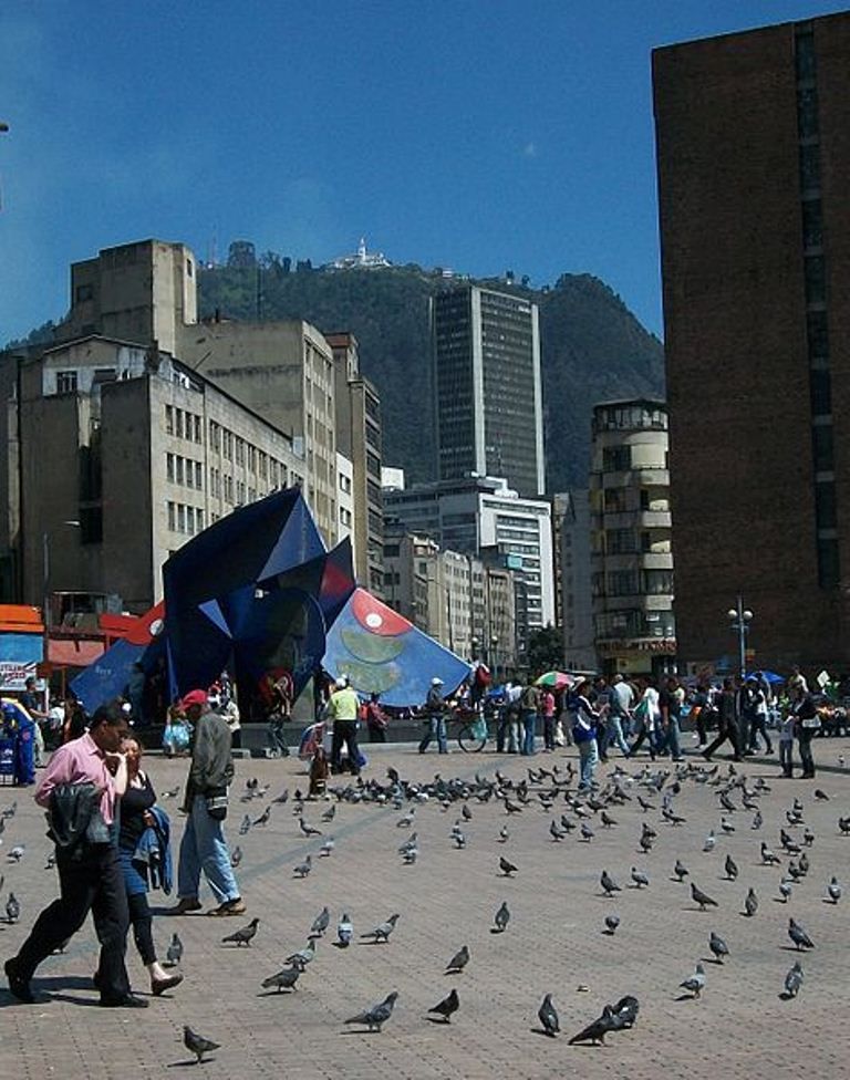 Trayectoria de 27 Años